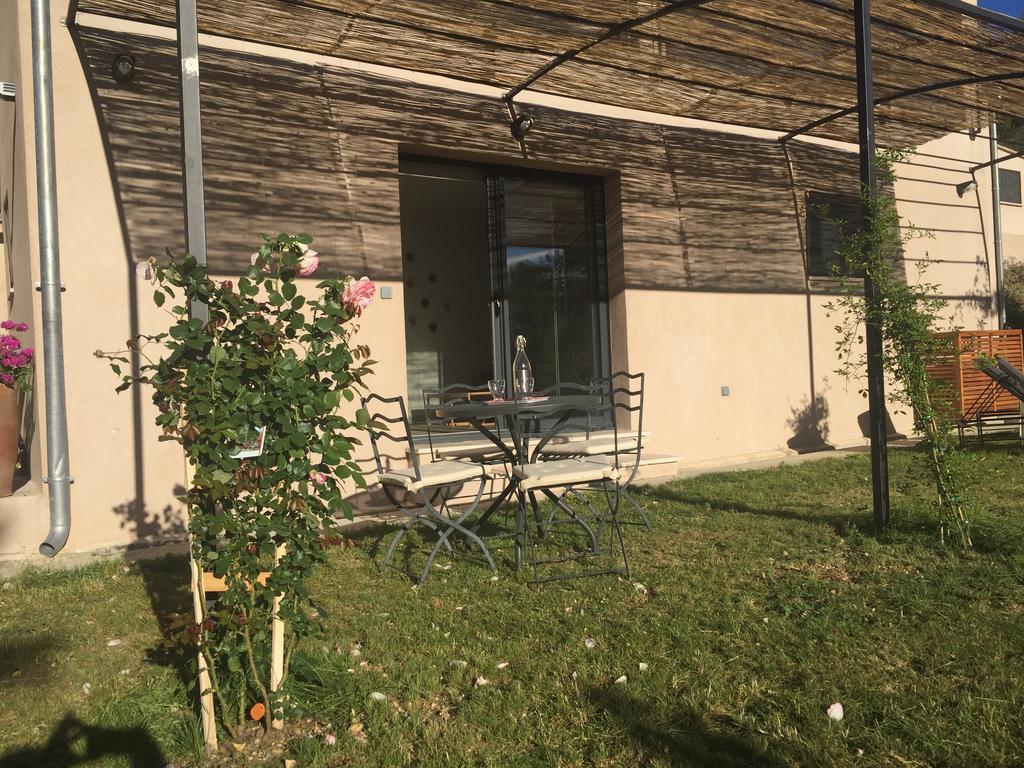 Evenos Le Gite Des Cadieres 아파트 외부 사진